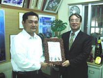 有限会社 大宮工機様より寄付金をお預かりしました。